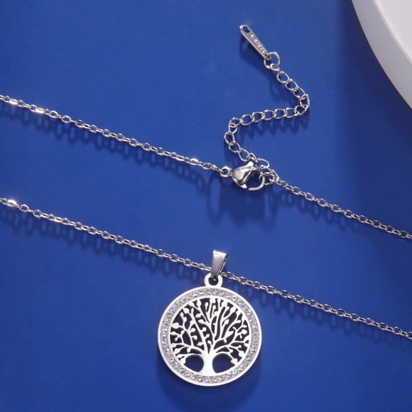New Tree of Life Round Pendant Necklace - Picture 7 of 9